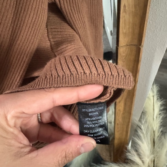 ASTR THE LABEL OFF THE SHOULDER CRISS CROSS FRONT RIBBED ZAYLA SWEATER - Picture 8 of 8